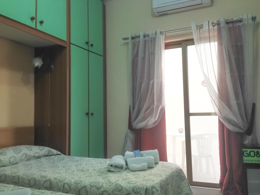 ربات D'Ambrogio Guest House المظهر الخارجي الصورة