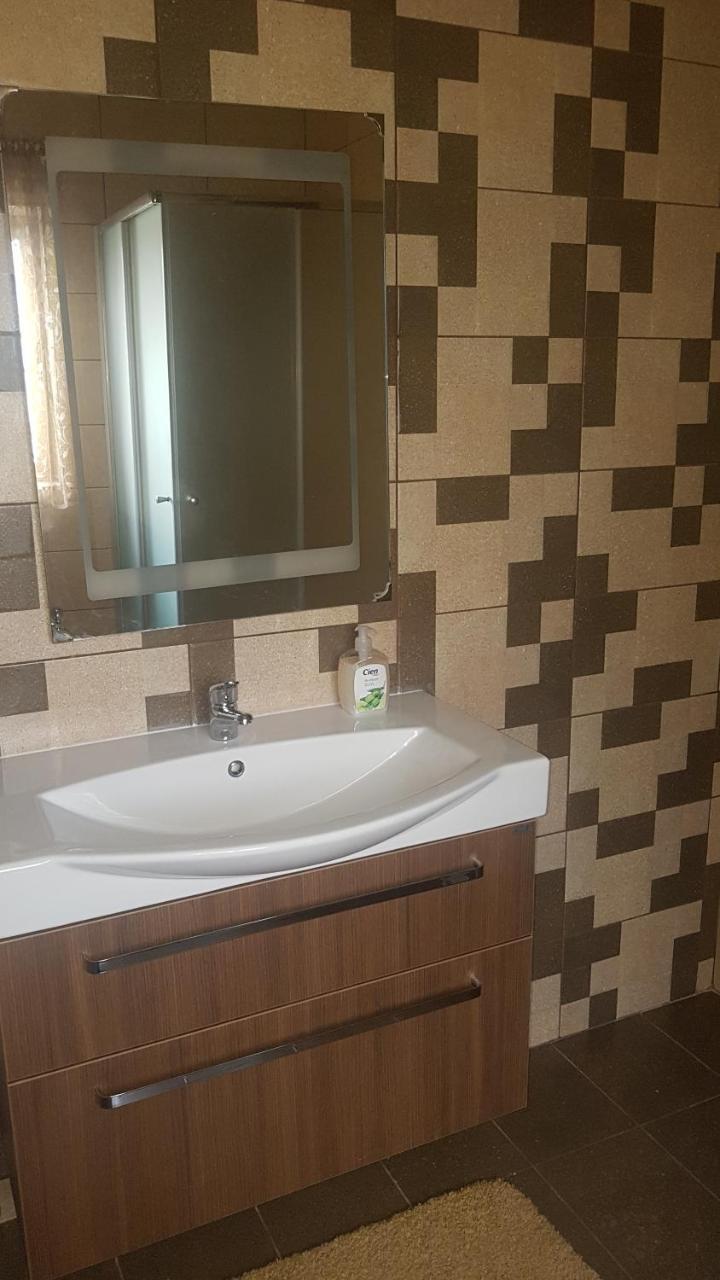 ربات D'Ambrogio Guest House المظهر الخارجي الصورة